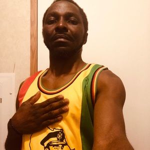 Meet your Posher, Manirakiza